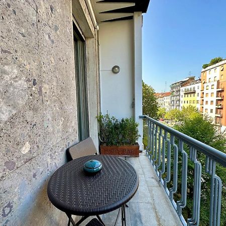 Lux Contemporary Flat - Porta Romana Milan Bagian luar foto