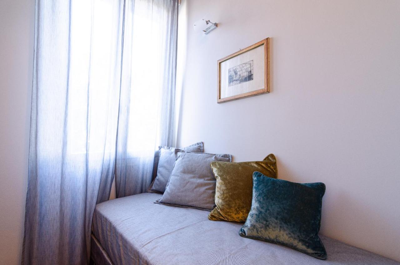 Lux Contemporary Flat - Porta Romana Milan Bagian luar foto